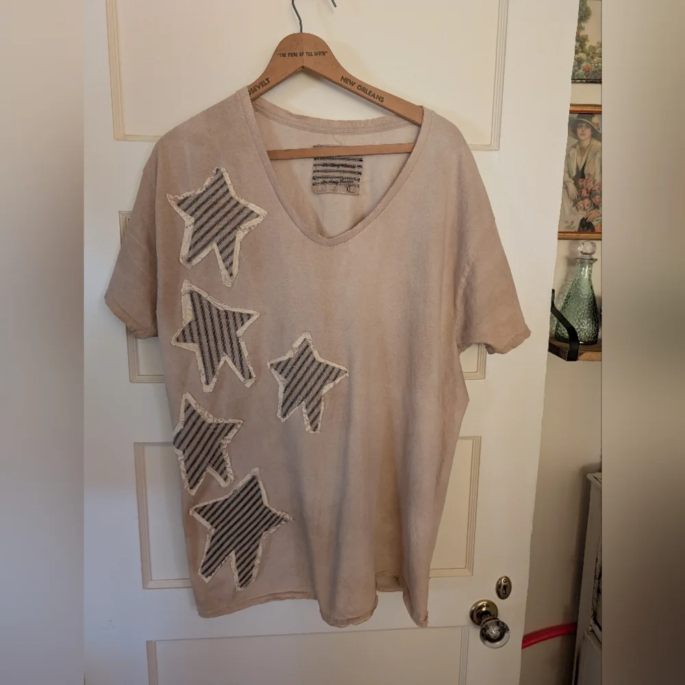 Upcycled tea-dyed tee shirt w stars & lace, Hippie Boho Whimsical HANDMADE ITEM - Picture 8 of 8